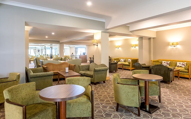 Lounge Bar